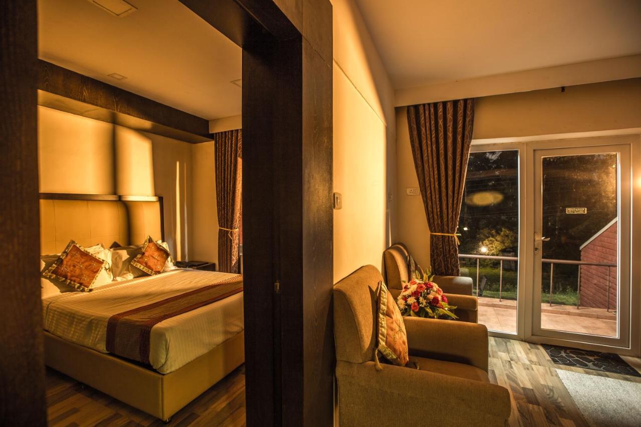 Hotel Lakeview ウーティ エクステリア 写真